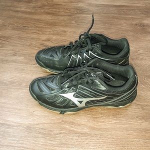 MIZUNO WOMENS VOLLEYBALL SHOES SIZE 7.5